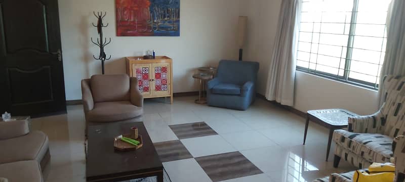 Immaculate Condition , Spectacular View 12 Marla 4 Bedroom Apartment For Sale in Askari -11 Lahore. 3