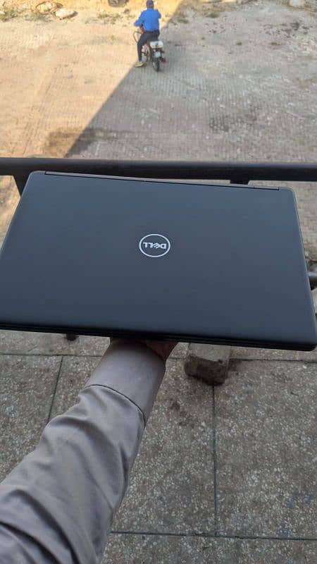 I'm selling my laptop 6th generation core i5 8gb ram 0