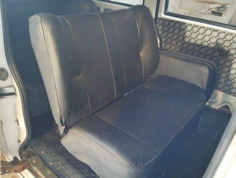 Van_7 Seater__17 8