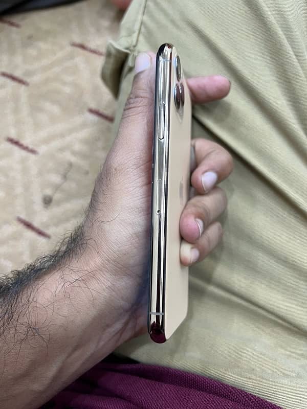 iPhone 11 Pro pta 64GB   0317=40=24=124 1