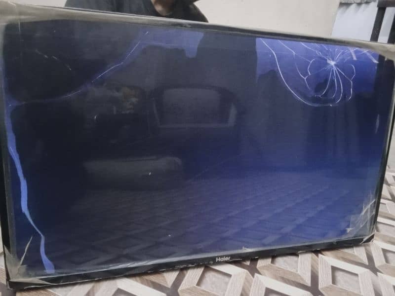 haier 32 inch led screen damage 4