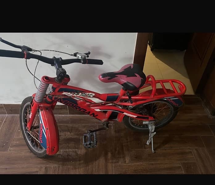 kids bicycle in 16 inches brand new condition ted in colour 1