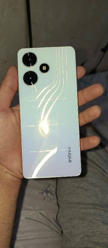 Infinix Hot 30 8gb 1