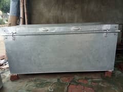 6foot Double Door Paiti Trunk Available for sale very Cheap Rates