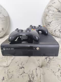 XBox 360E Console  500GB Original with 02x Remote