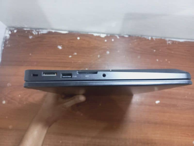 Dell latitude E5270 i5 6th generation 1