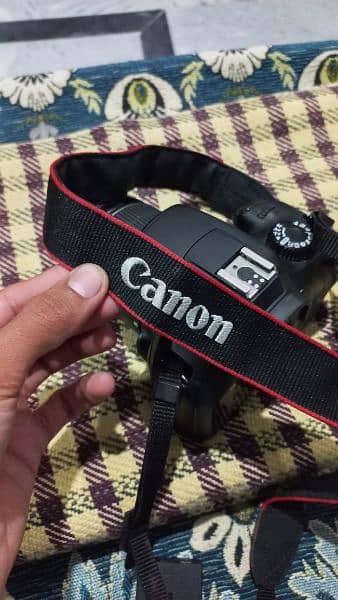 Canon EOS 4000d camera 7