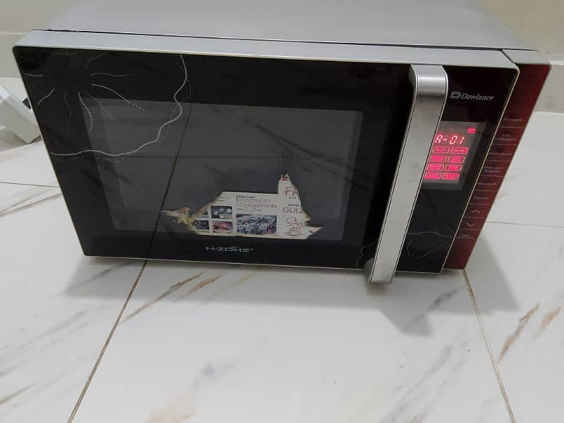 Dawlance microwave oven 2 in 1 grill microwave vip condition large 1