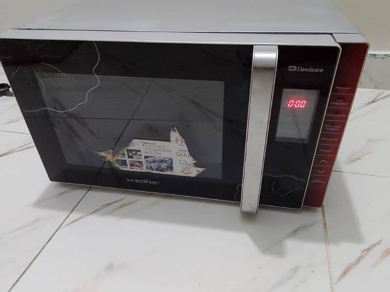 Dawlance microwave oven 2 in 1 grill microwave vip condition large 2