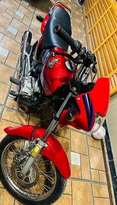 Honda 125 deluxe