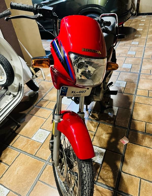 Honda 125 deluxe 1