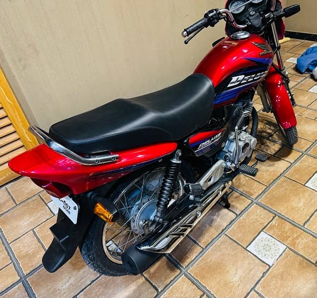 Honda 125 deluxe 6