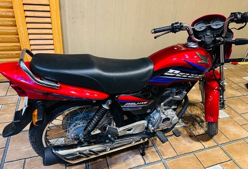 Honda 125 deluxe 7