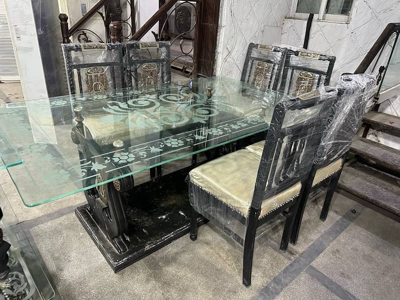 Dining Table / 6 Seater Dining / Glasstop Dining for Sale 1