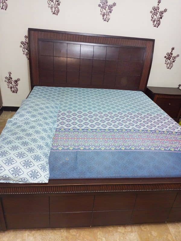 king bed set for sale like new condition 0