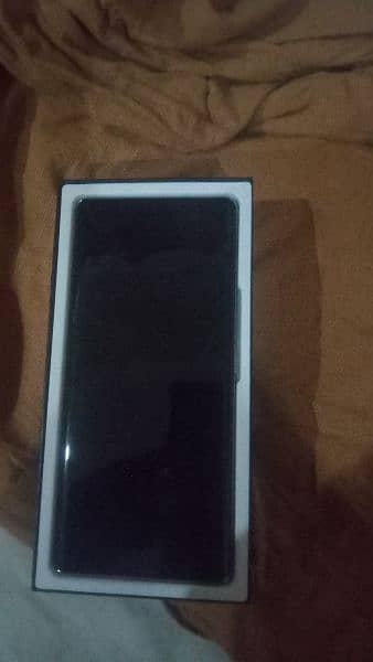 VIVO V30E 8/256 2