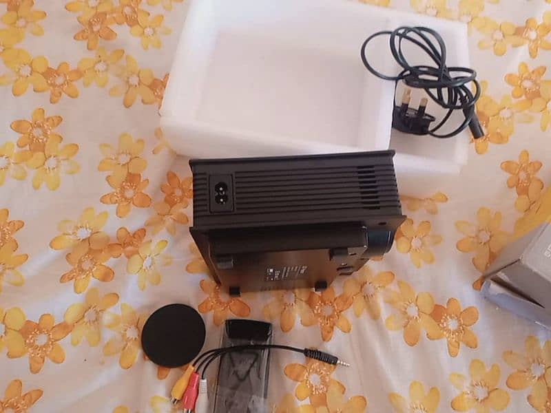 UNIC PROJECTOR 3