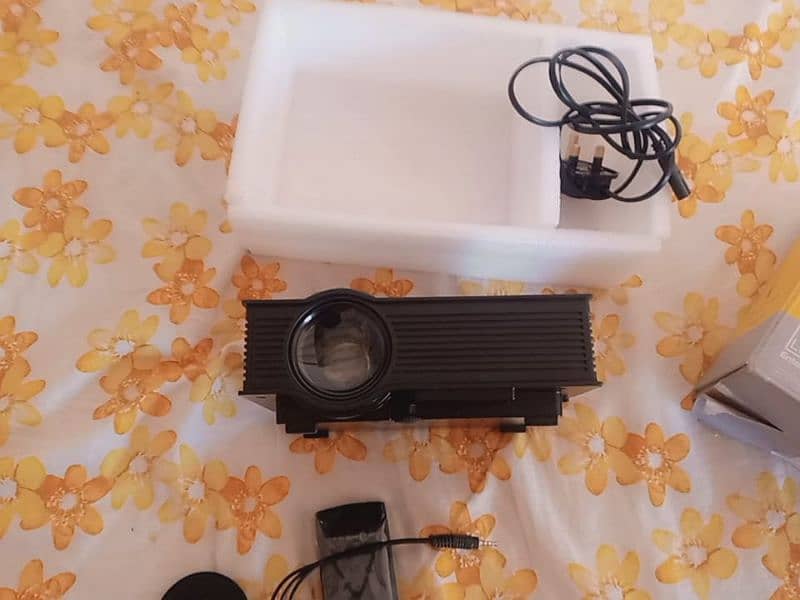 UNIC PROJECTOR 6