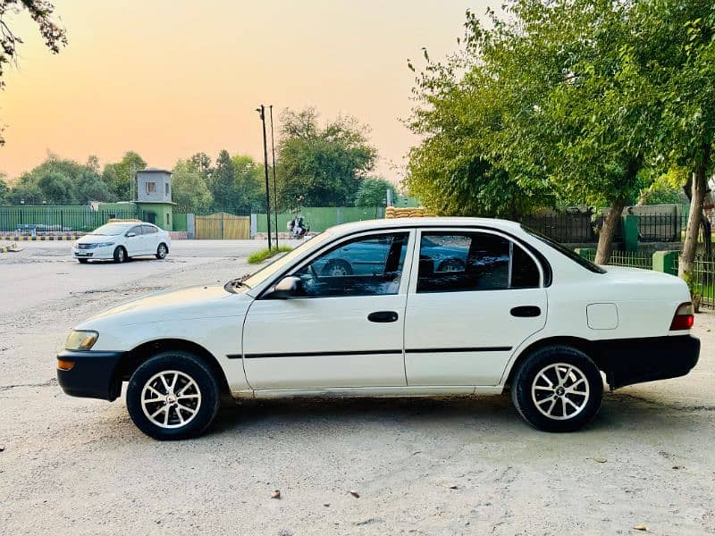 Toyota Corolla LX Limited 1.3 3