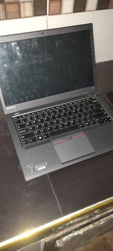 Lenovo Ultrabook Corei5 5th Generation (Slim) better than Hp 1