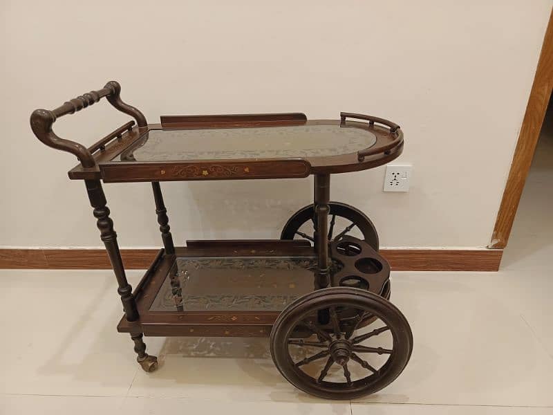 Tea trolley 0