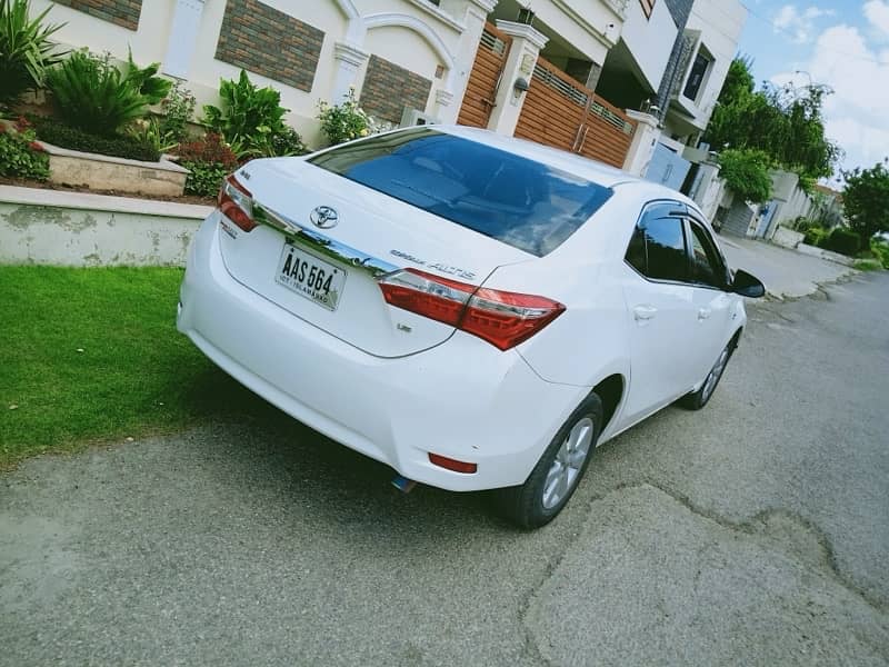 Toyota Corolla Altis 2016 5