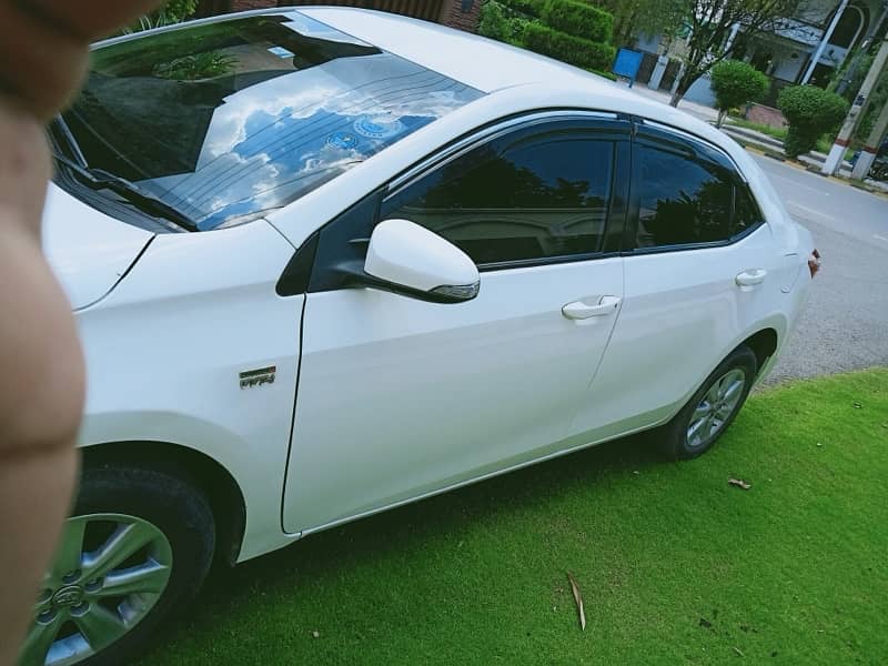 Toyota Corolla Altis 2016 9