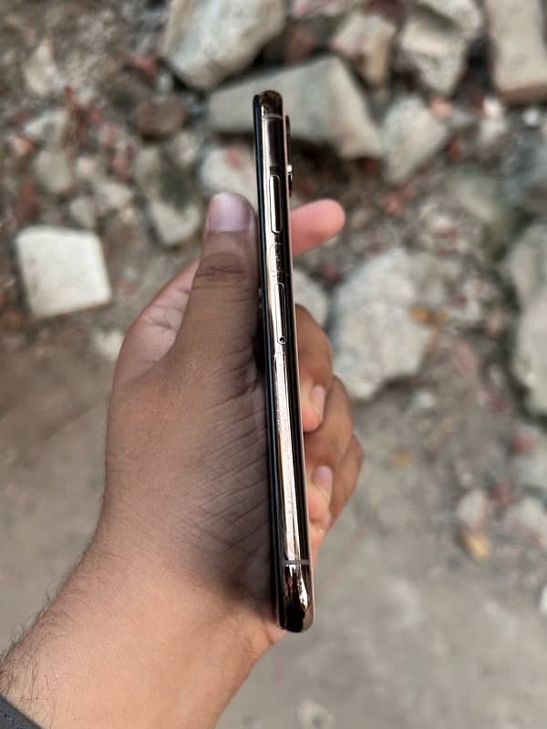 iPhone XS 256gb Non Pta Factory Unlock 3