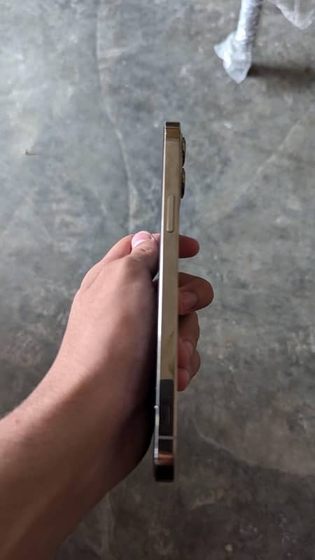 iphone 12 pro max non PTA 4