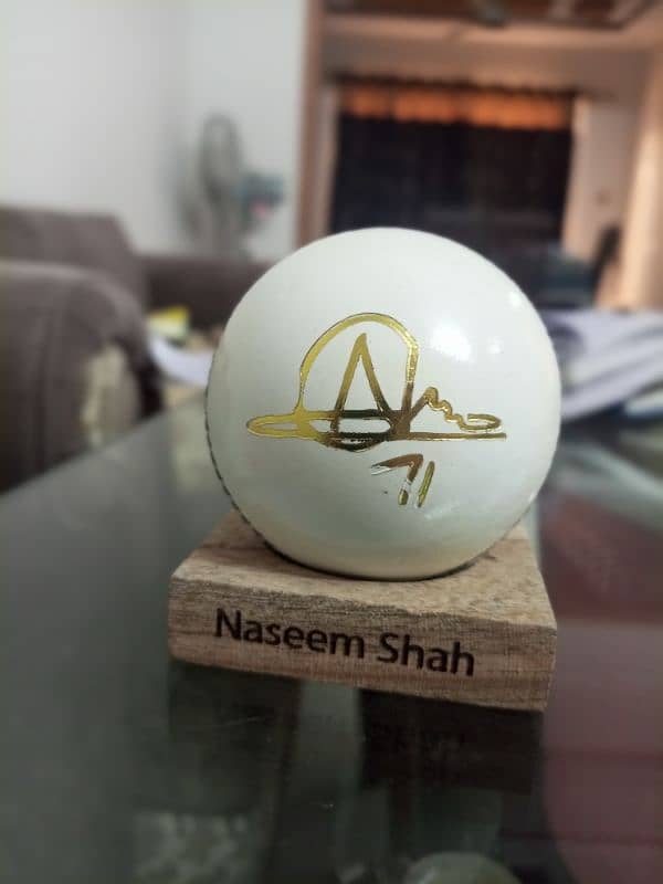 pepsi player signed ball with naseem shah sign 1