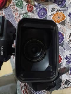 MC 1500 camera with bag just camera without any light or battery