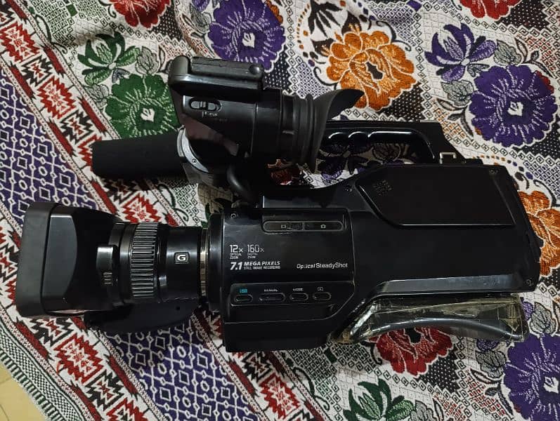 MC 1500 camera with bag just camera without any light or battery 3