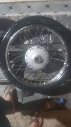 tyre and rim Suzuki 150 0