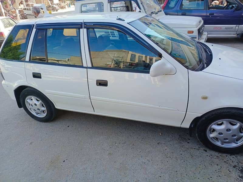 Suzuki Cultus VXL 2015 (Euro ll) 0