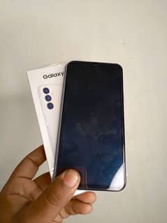 SAMSUNG A15 (8GB 256GB) Only one day used chala han