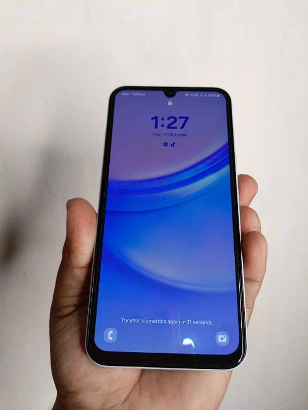 SAMSUNG A15 (8GB 256GB) Only one day used chala han 7