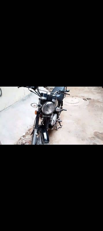 model ha 24/9/2018 jesa 24 date or 9 month ki bike ha 240 lag chuka ha 0