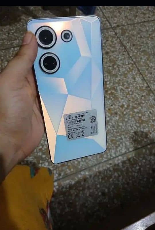 camon 20 8+8 GB 256 GB 6 month wranty complete box lush condition 0