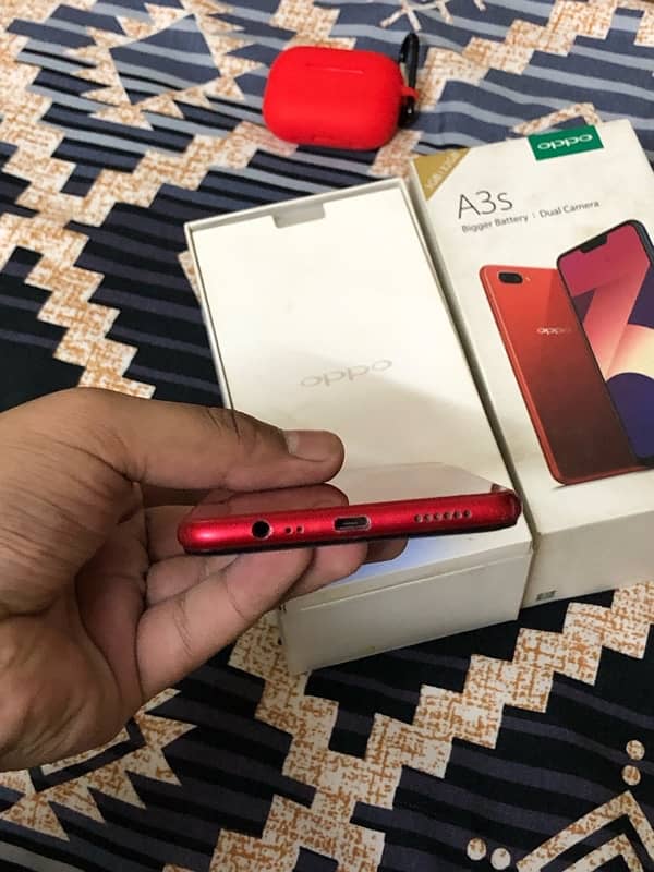 Oppo A3s 4