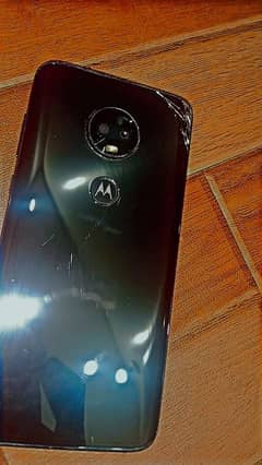 moto G7 hain back glass crack hain condition 10/9 0