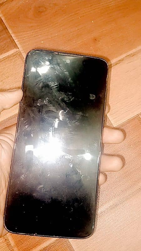 moto G7 hain back glass crack hain condition 10/9 1