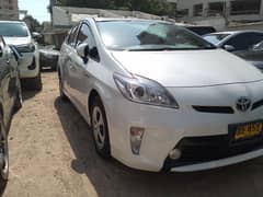 Toyota Prius 2014 model pearl white reg 2017