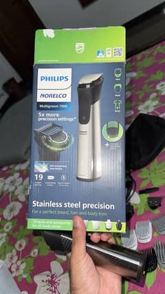 philips NORELCO Multigroom 7000