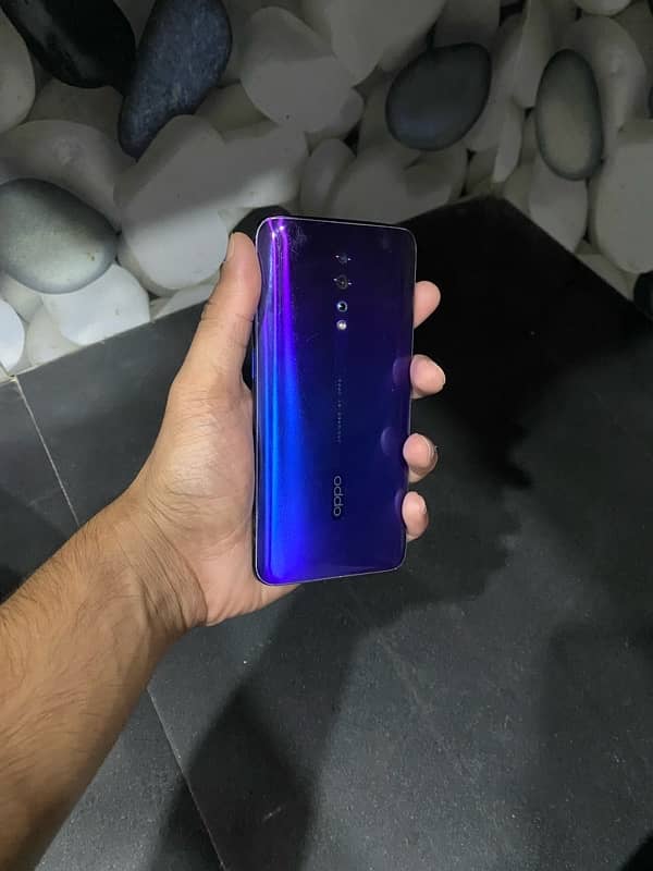 Oppo reno z 8gb 512gb 10by8 just minor glass break otherwise all ok 2