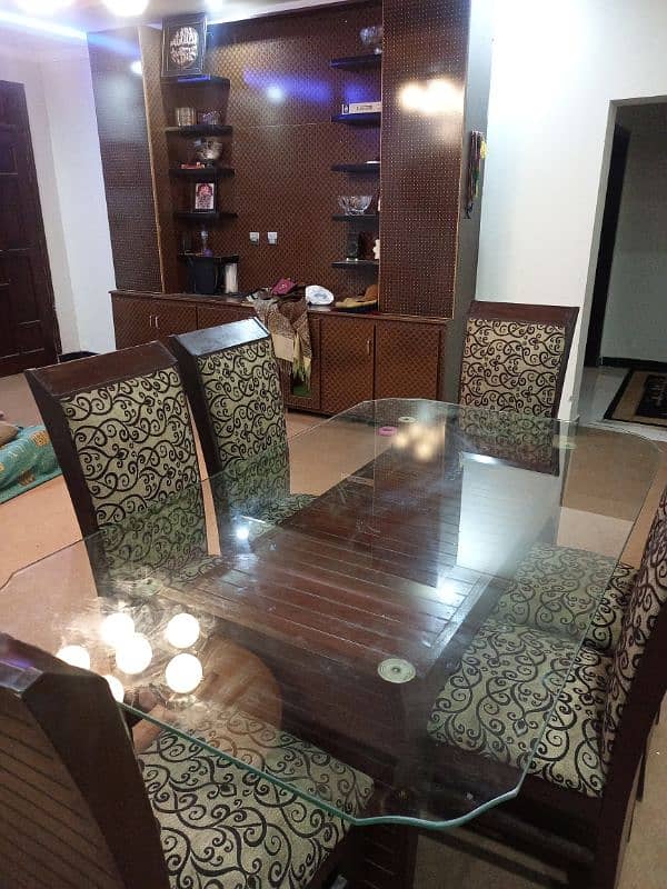 6 seater dining table 1