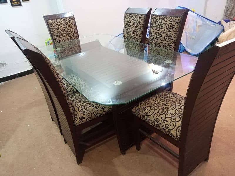 6 seater dining table 4