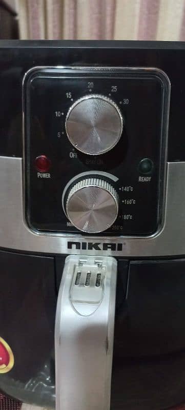 Nikai Air Fryer, 3 Liters, 1300W, NAF-788A 2