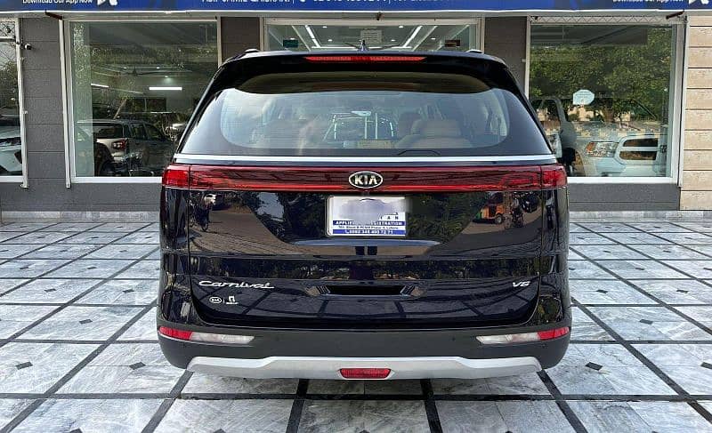 KIA Grand Carnival 2021 4