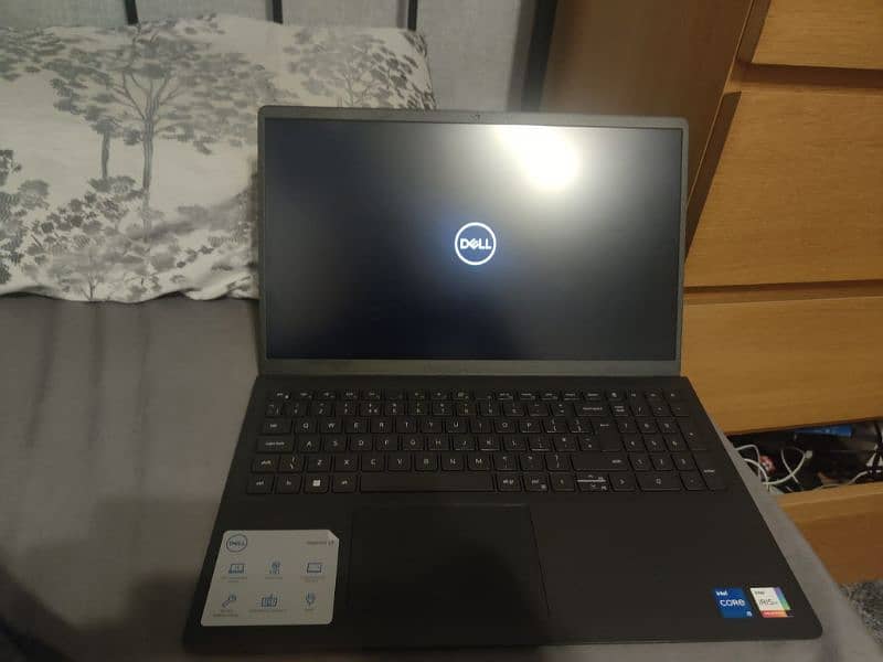 Dell Inspiron 15 3520 1