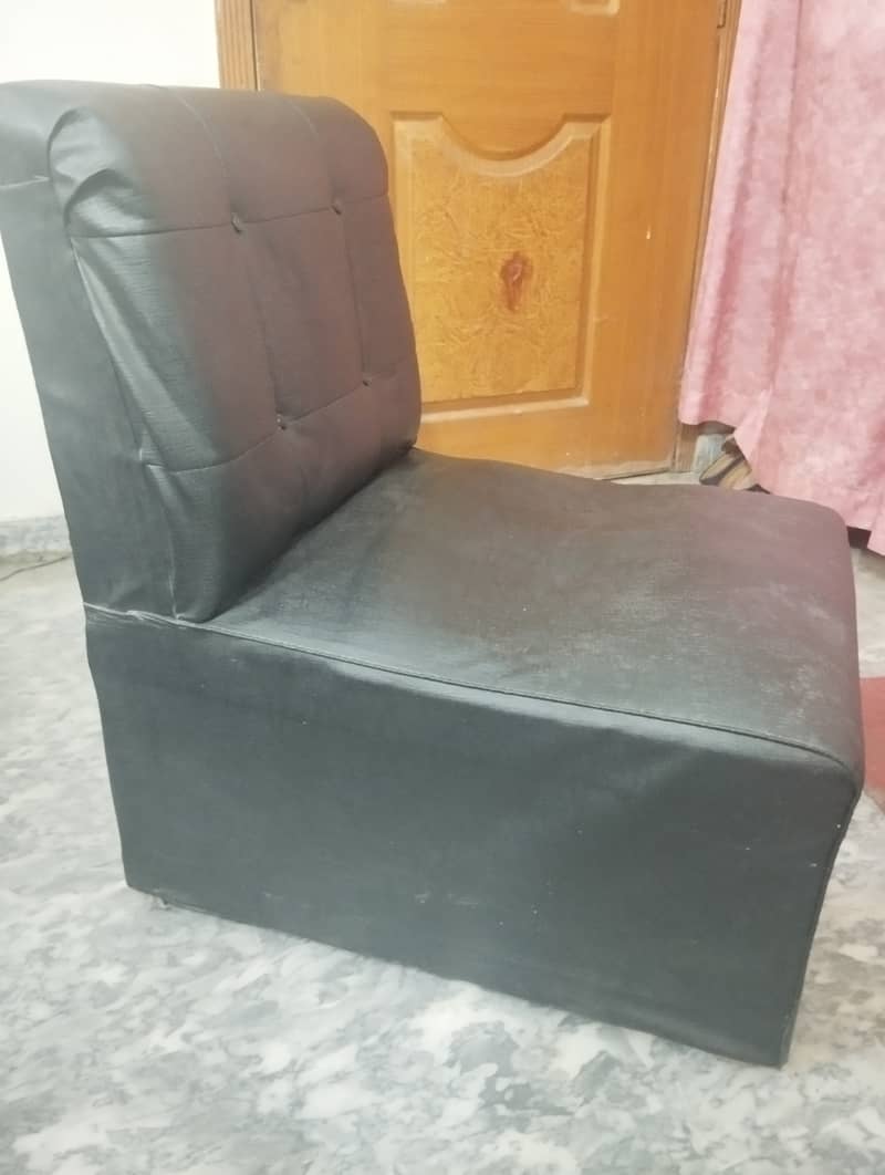 Single Sofas black colour 3